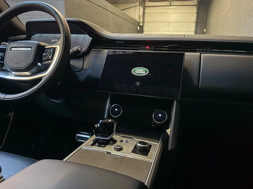Land Rover Range Rover 3.0 P510e L460 HSE SV Styling uit 2023, foto 8