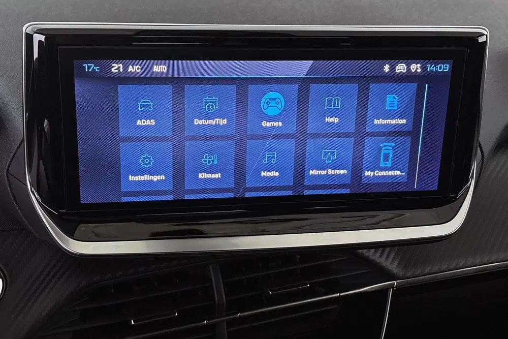 Peugeot 2008 1.2 Hybrid 145 Allure Keyless Camera Adapt uit 2025, foto 12