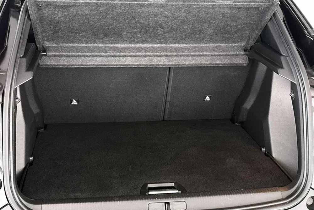 Peugeot 2008 1.2 Hybrid 145 Allure Keyless Camera Adapt uit 2025, foto 9