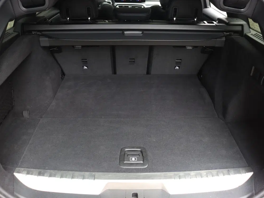 BMW 3-serie Touring 330e uit 2022, foto 13