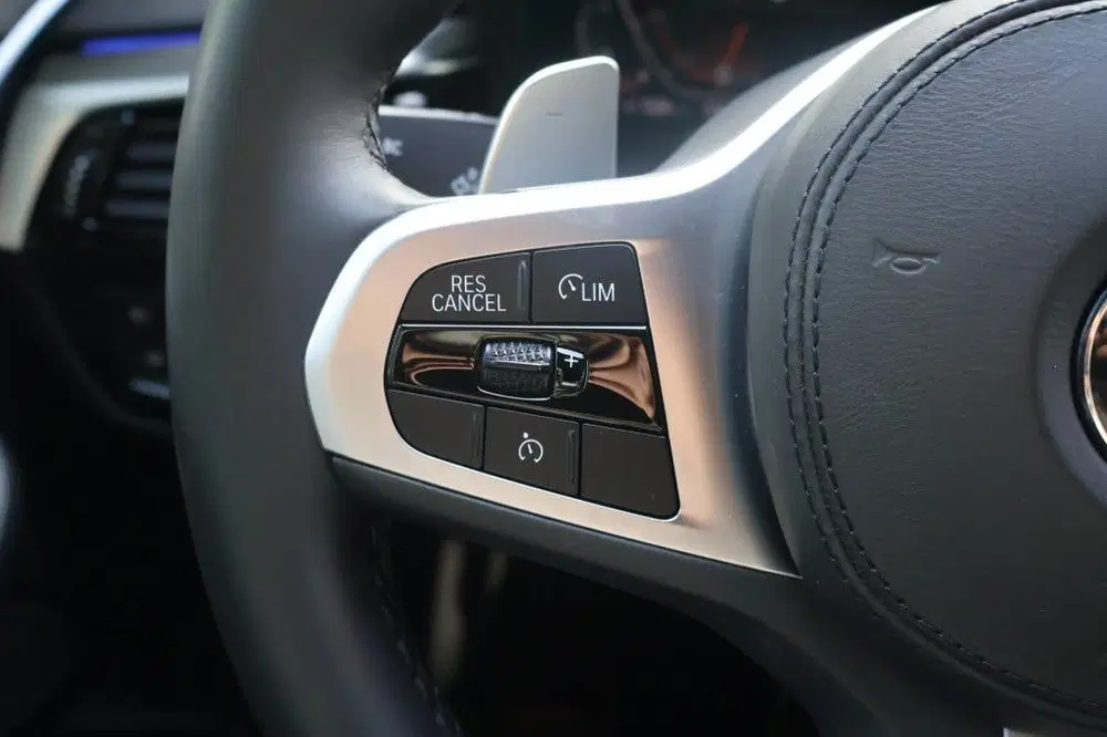 BMW 5-serie (g30) 520i M-Sport 184pk uit 2020, foto 11