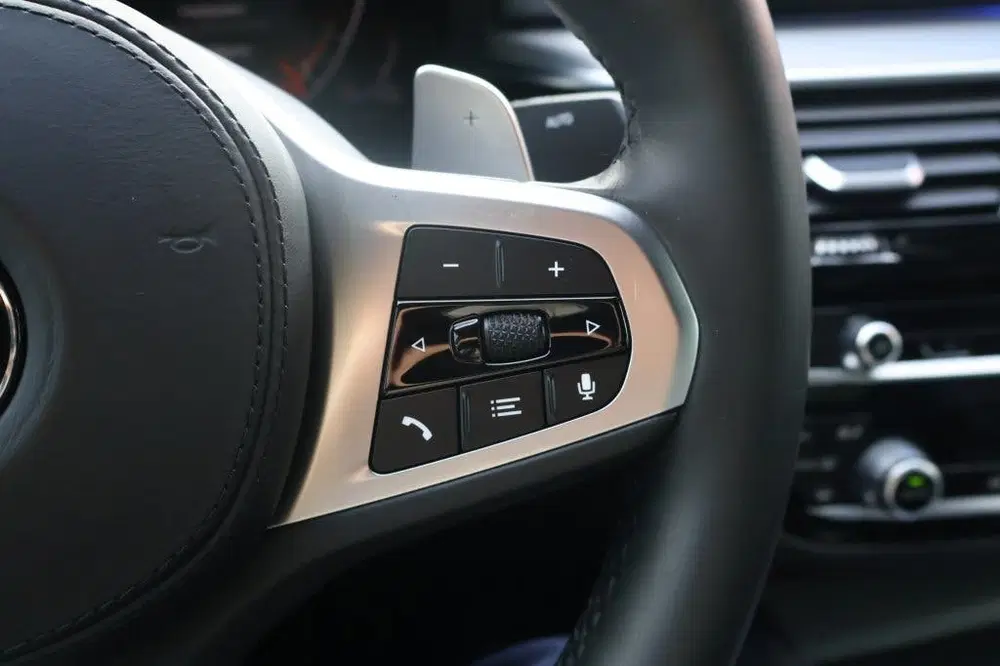 BMW 5-serie (g30) 520i M-Sport 184pk uit 2020, foto 12