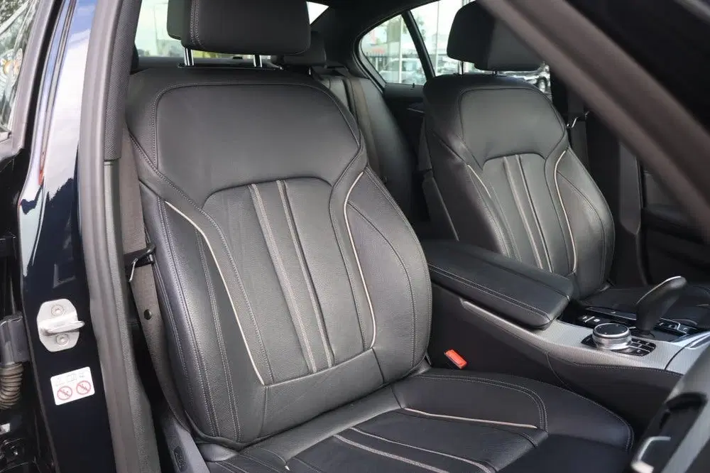 BMW 5-serie (g30) 520i M-Sport 184pk uit 2020, foto 4