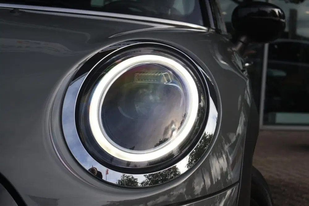 Mini Cooper Mini 5-Deurs (f55) 1.5 Cooper Business Edi uit 2022, foto 13