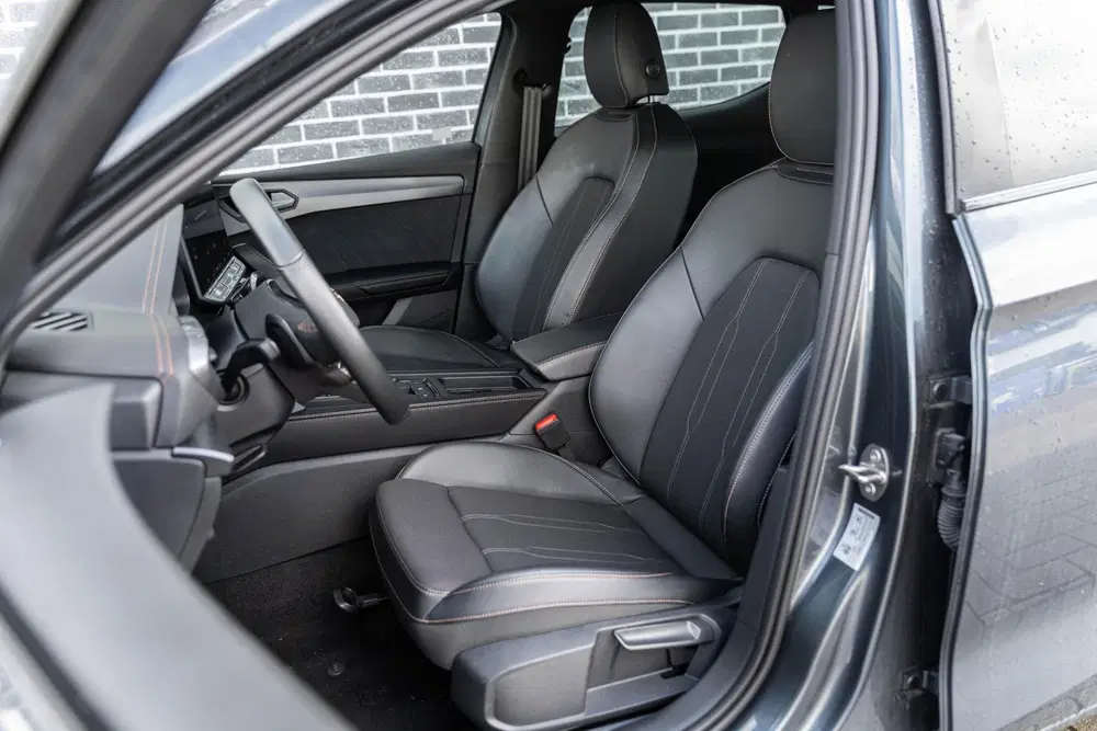 Cupra Leon 1.5 TSI e-Hybrid Business uit 2025, foto 4