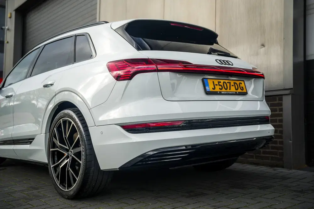 Audi e-tron Quattro 95 kWh 408 pk Advanced Pro Line Pl uit 2019, foto 10