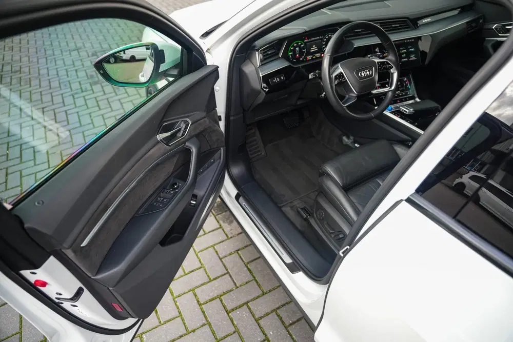 Audi e-tron Quattro 95 kWh 408 pk Advanced Pro Line Pl uit 2019, foto 11