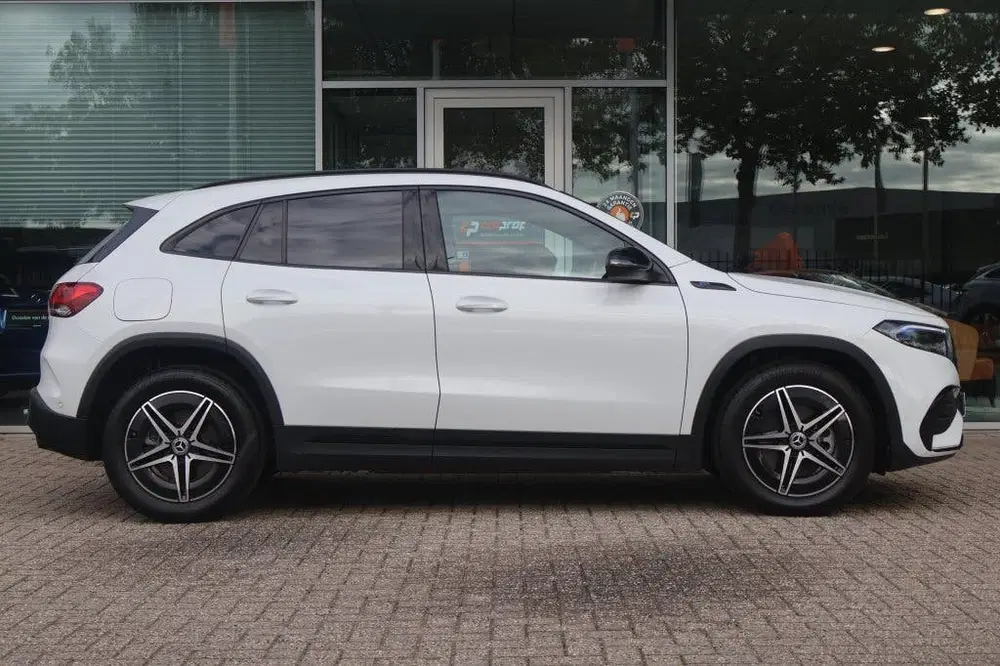 Mercedes-Benz EQA Mercedes EQA 250 AMG-Line 190pk SoH 100% uit 2022, foto 13