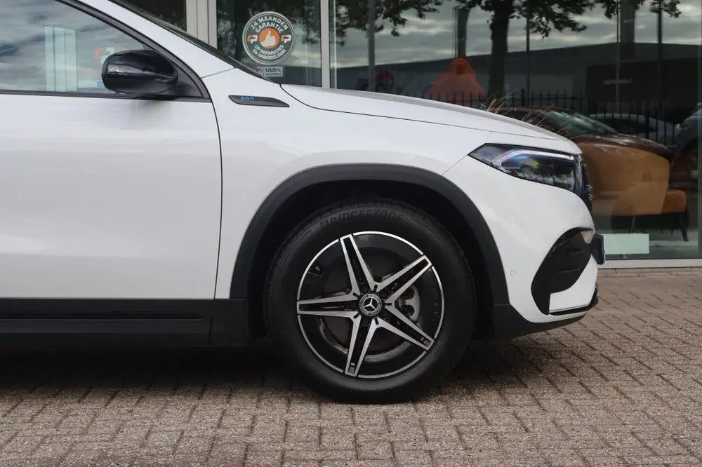 Mercedes-Benz EQA Mercedes EQA 250 AMG-Line 190pk SoH 100% uit 2022, foto 15
