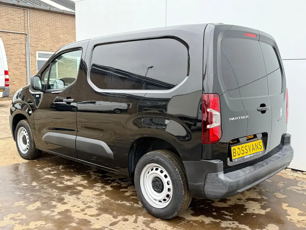Peugeot Partner 1.2 110PK *Benzine* L1H1 Climate Control C uit 2023, foto 4