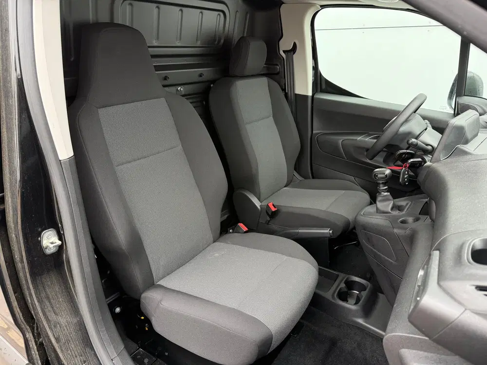 Peugeot Partner 1.2 110PK *Benzine* L1H1 Climate Control C uit 2023, foto 9