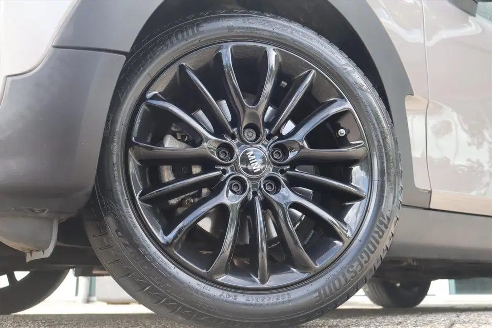 Mini Clubman Mini Clubman (f54) 1.5 Cooper Business Edi uit 2021, foto 4
