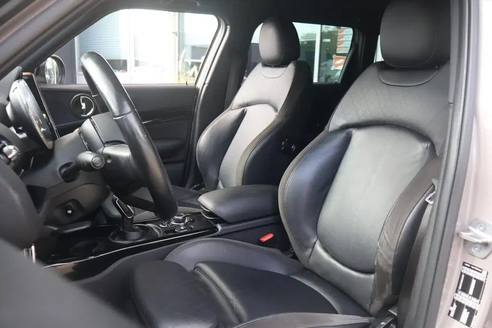 Mini Clubman Mini Clubman (f54) 1.5 Cooper Business Edi uit 2021, foto 5