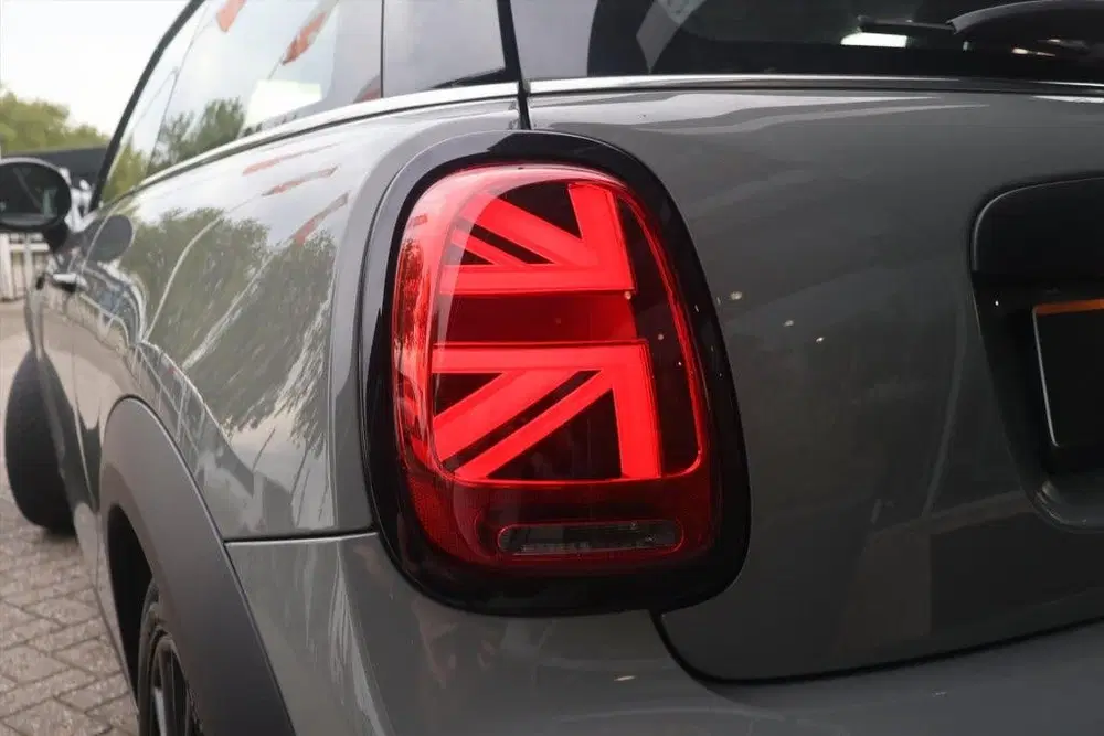 Mini One Mini 3-Deurs (f56) 1.5 One Business Editio uit 2022, foto 12