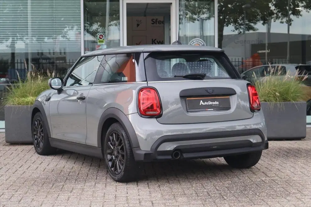 Mini One Mini 3-Deurs (f56) 1.5 One Business Editio uit 2022, foto 2