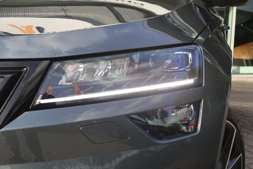 Skoda Karoq 1.5 SportLine TSI ACT 150pk uit 2021, foto 4