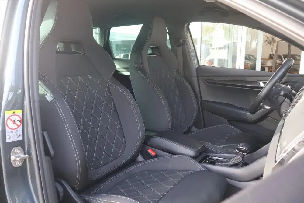 Skoda Karoq 1.5 SportLine TSI ACT 150pk uit 2021, foto 6