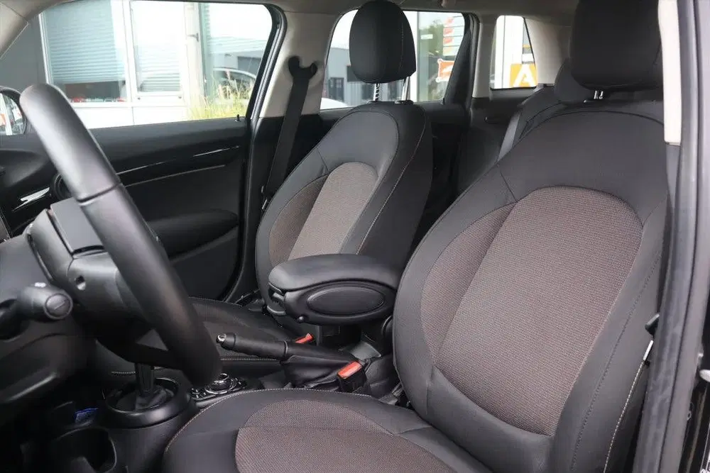 Mini Cooper Mini 5-Deurs (f55) 1.5 Cooper Camden 136pk uit 2023, foto 10