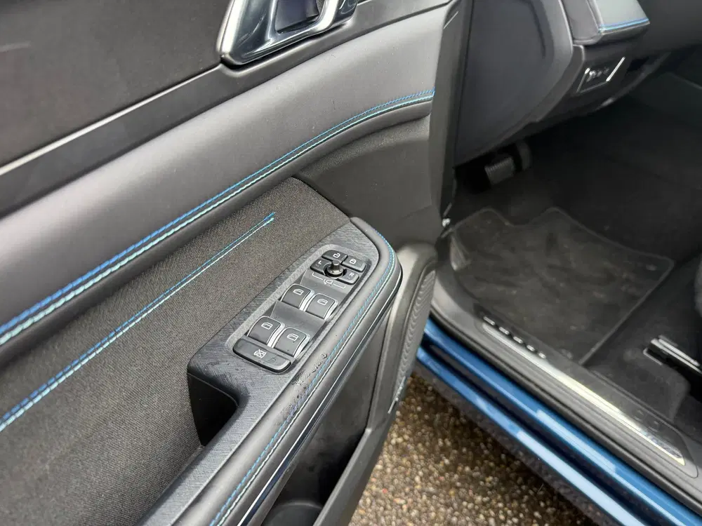Lynk & Co 01 1.5 uit 2024, foto 10