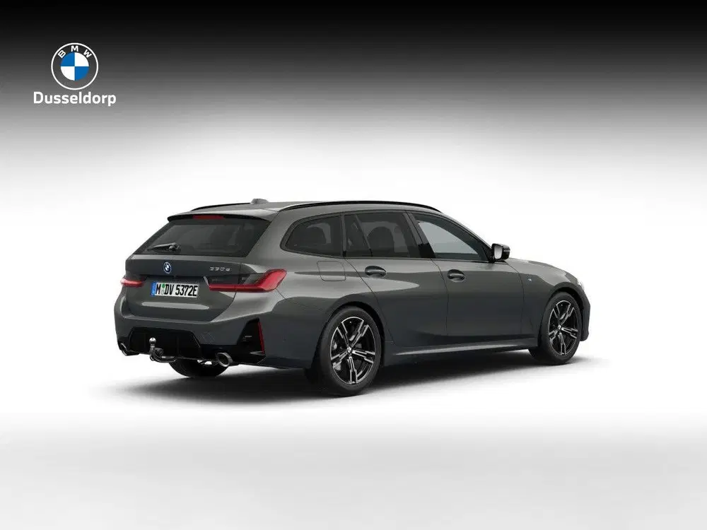BMW 3-serie Touring 330e M Sport Edition M Sport uit 2026, foto 2