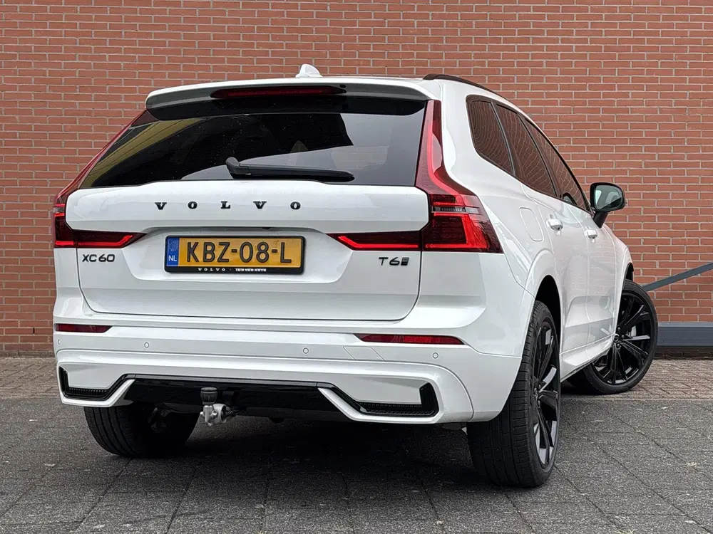 Volvo XC60 2.0 T6 Plug-in hybrid AWD Plus Black Editi uit 2026, foto 10