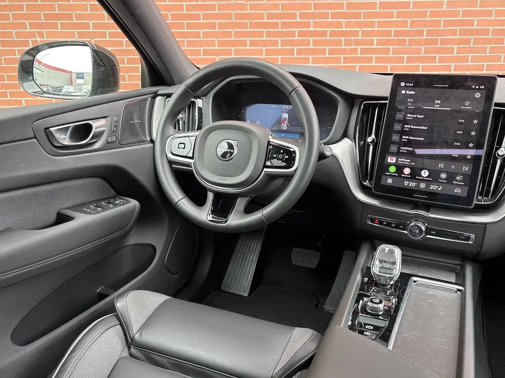 Volvo XC60 2.0 T6 Plug-in hybrid AWD Plus Black Editi uit 2026, foto 11