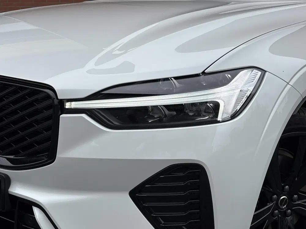 Volvo XC60 2.0 T6 Plug-in hybrid AWD Plus Black Editi uit 2026, foto 4