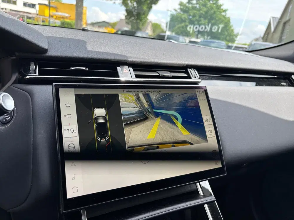 Land Rover Range Rover Velar 2.0 P400e R-Dynamic Panoramadak uit 2024, foto 10