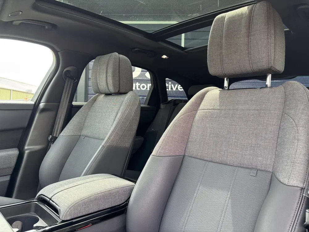 Land Rover Range Rover Velar 2.0 P400e R-Dynamic Panoramadak uit 2024, foto 14