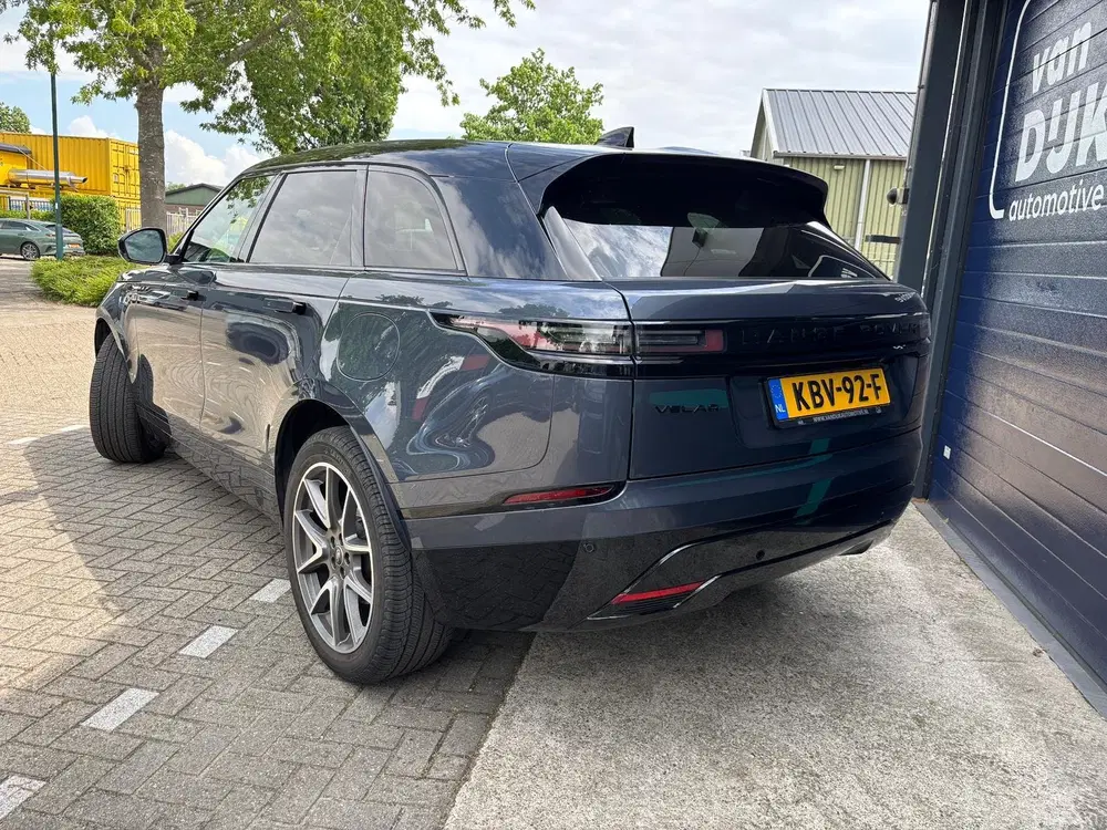 Land Rover Range Rover Velar 2.0 P400e R-Dynamic Panoramadak uit 2024, foto 2