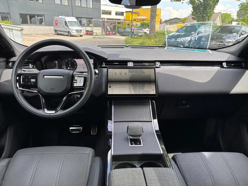 Land Rover Range Rover Velar 2.0 P400e R-Dynamic Panoramadak uit 2024, foto 5