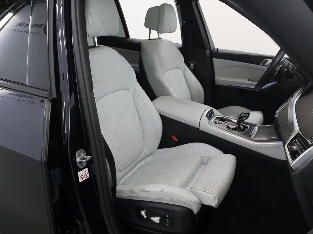 BMW X5 xDrive45e High Executive M Sport uit 2022, foto 11