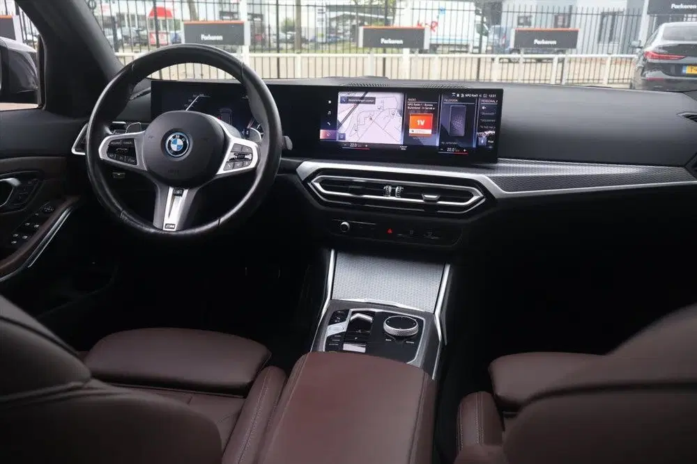 BMW 3-serie (g21) 320e M-Sport 204pk uit 2024, foto 4