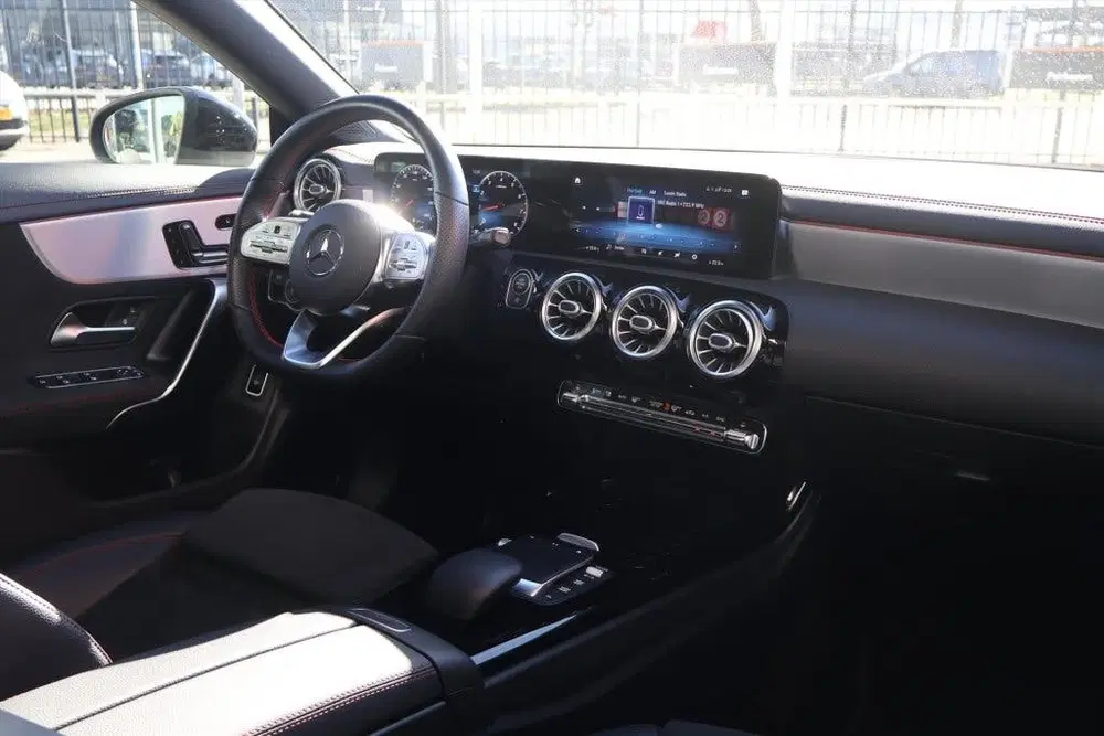Mercedes-Benz CLA Mercedes CLA Coupé 180 AMG-Line Pano uit 2021, foto 6