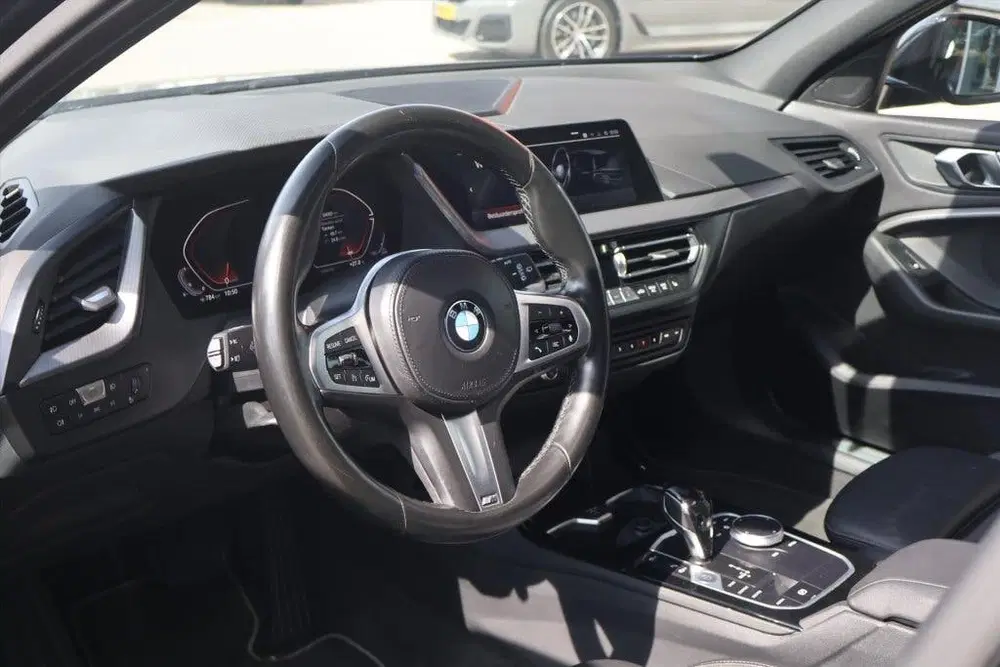 BMW 1-serie (f40) 118i SportLine uit 2022, foto 8