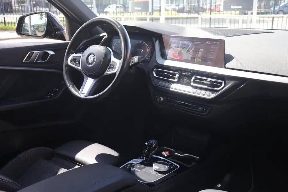 BMW 1-serie (f40) 118i SportLine uit 2022, foto 9