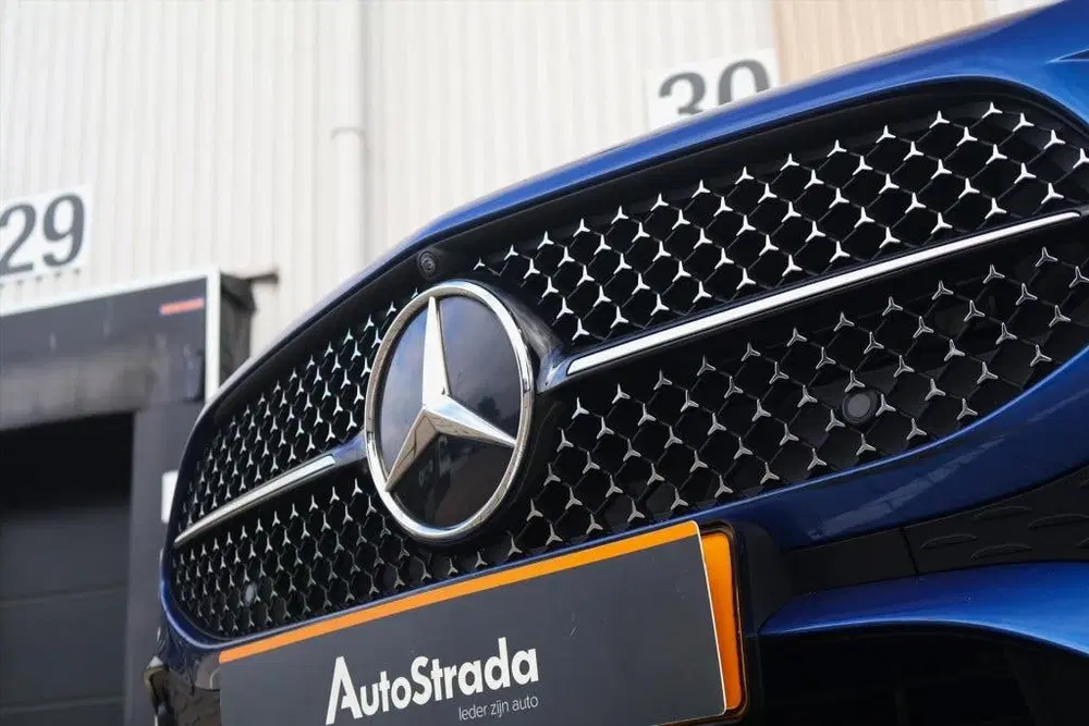 Mercedes-Benz A-Klasse Mercedes A-Klasse A180 AMG-Line uit 2024, foto 14