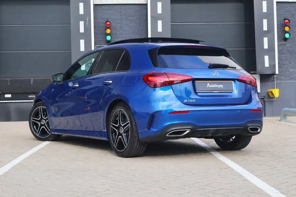Mercedes-Benz A-Klasse Mercedes A-Klasse A180 AMG-Line uit 2024, foto 2
