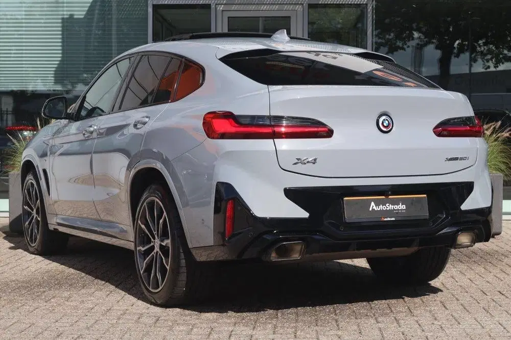 BMW X4 (g02) xDrive20i M-Sport 184pk uit 2022, foto 2