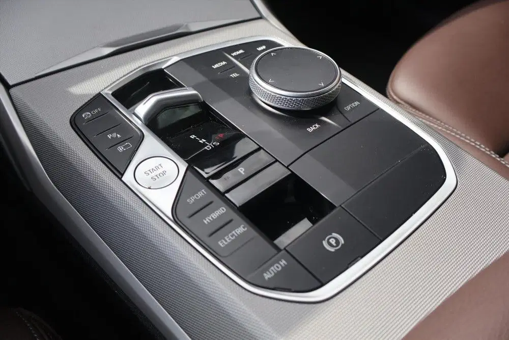 BMW 3-serie (g20) 320e High Executive 204pk uit 2024, foto 12