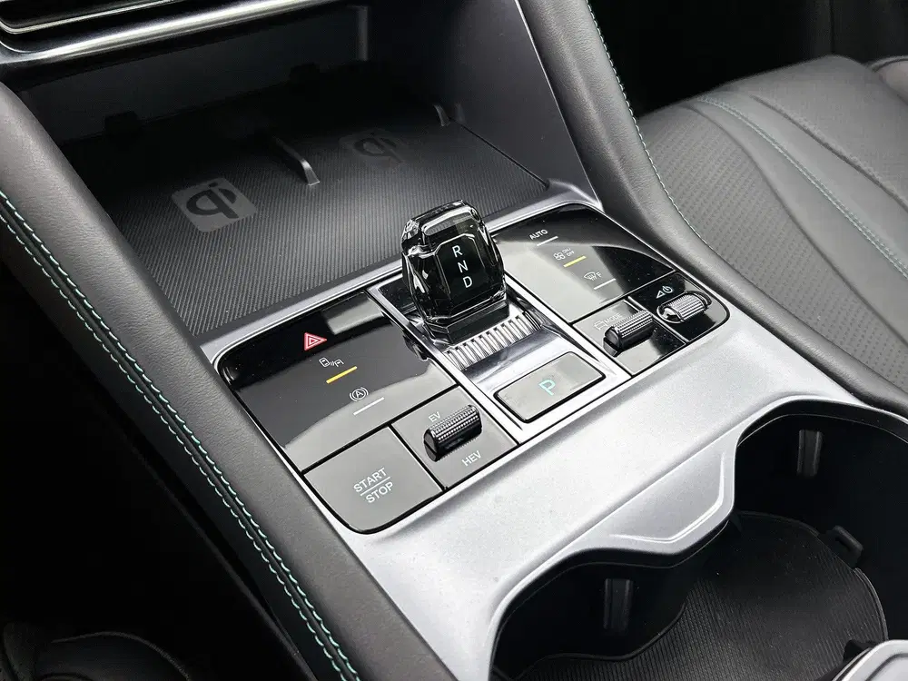 BYD Seal U 1.5 T DM-i AWD Design uit 2025, foto 12