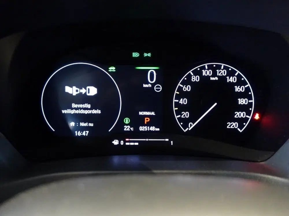 Honda HR-V 1.5 i-MMD 131pk CVT Advance Zwarte Grille uit 2024, foto 15