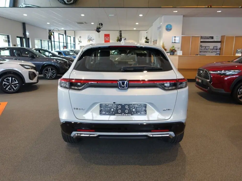 Honda HR-V 1.5 i-MMD 131pk CVT Advance Zwarte Grille uit 2024, foto 4