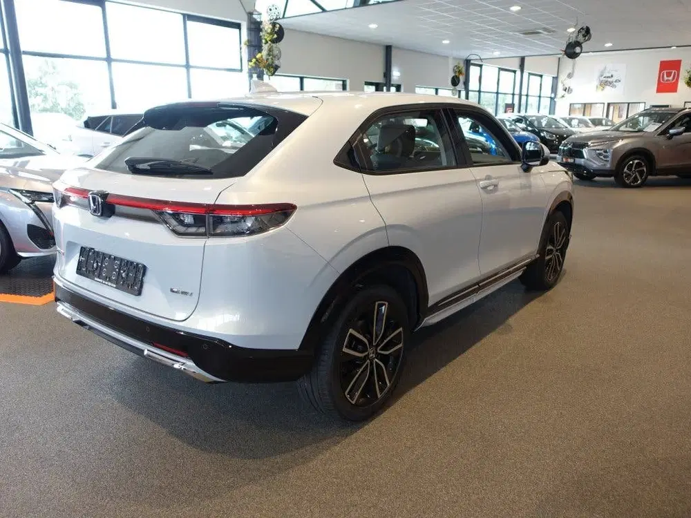 Honda HR-V 1.5 i-MMD 131pk CVT Advance Zwarte Grille uit 2024, foto 5
