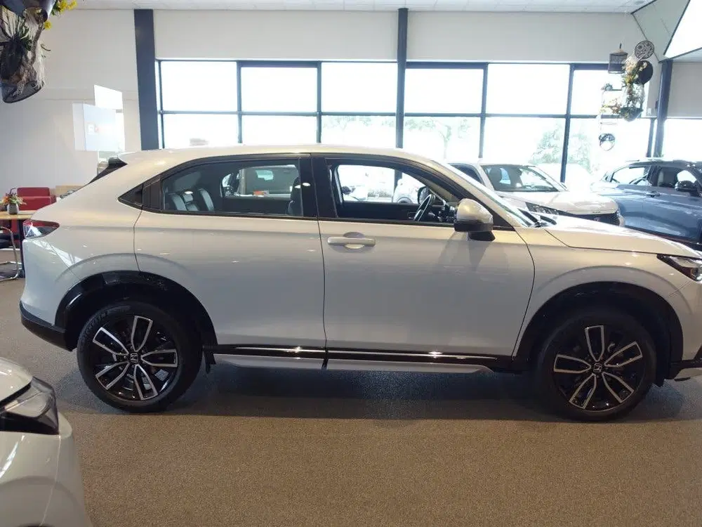 Honda HR-V 1.5 i-MMD 131pk CVT Advance Zwarte Grille uit 2024, foto 6