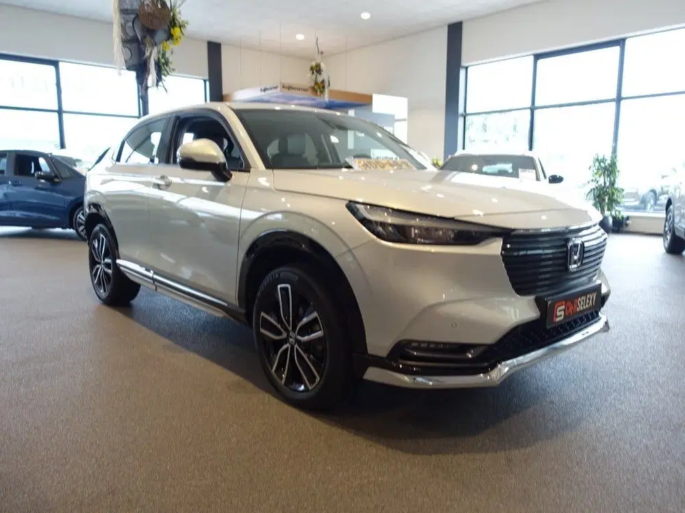 Honda HR-V 1.5 i-MMD 131pk CVT Advance Zwarte Grille uit 2024, foto 7