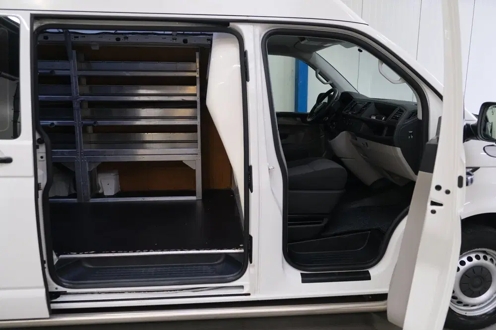 Volkswagen Transporter 2.0 TSI 150PK L2H2 Highline uit 2019, foto 4