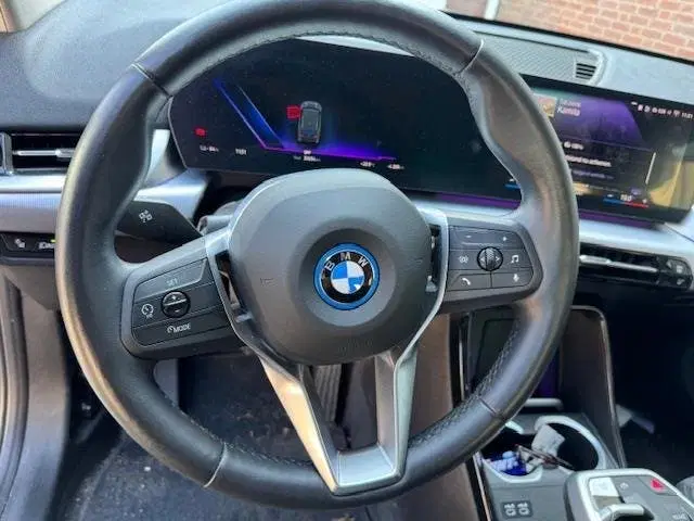 BMW iX1 XDrive30 Launch Edition 67 kWh uit 2023, foto 13