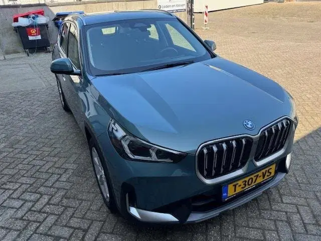 BMW iX1 XDrive30 Launch Edition 67 kWh uit 2023, foto 4