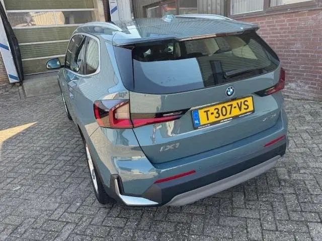 BMW iX1 XDrive30 Launch Edition 67 kWh uit 2023, foto 7
